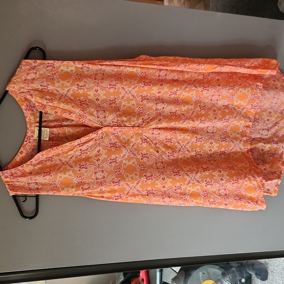 Faded Glory Tops - Faded Glory V Neck Paisley Flowy Dressy Tank Top